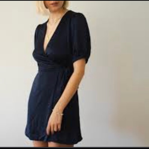 Aritzia Wilfred Lune Satin Dress - Picture 5 of 14